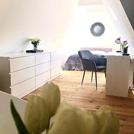 Stader Loft Mit Sonnenbalkon شقة